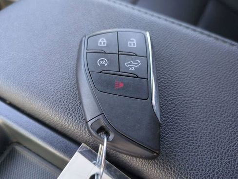 Certified 2025 GMC Sierra 1500 SLT image 35