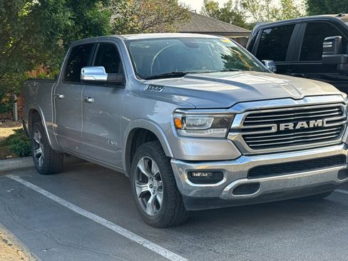 Used 2019 RAM 1500 Laramie AWD/4WD image 2