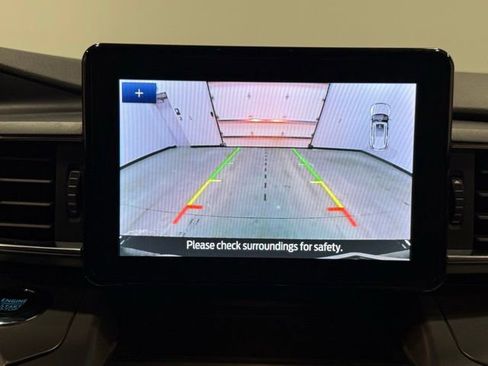 Certified 2022 Ford Explorer XLT w/ Equipment Group 202A image 30