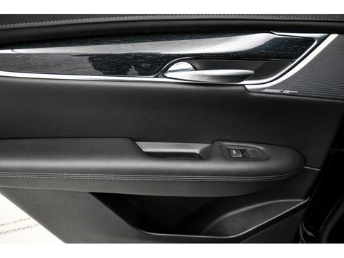 Certified 2022 Cadillac XT5 Premium Luxury FWD image 27