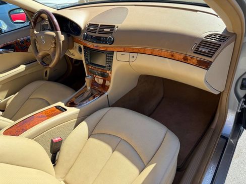 Used 2008 Mercedes-Benz E 350 4MATIC Wagon w/ Premium Pkg 2 image 18