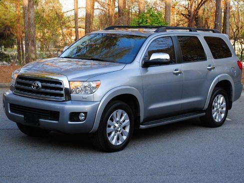 Used 2017 Toyota Sequoia Platinum image 7