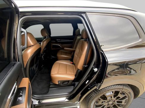 Used 2022 Kia Telluride SX w/ SX Prestige Package AWD/4WD image 21