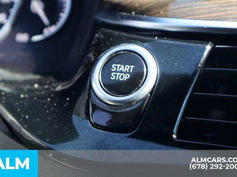 Used 2019 BMW 530e image 33