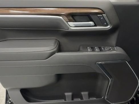 New 2025 Chevrolet Silverado 1500 LT w/ Convenience Package II image 10