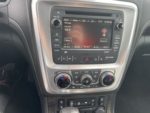 Used 2015 GMC Acadia SLT w/ Technology Package AWD/4WD image 19