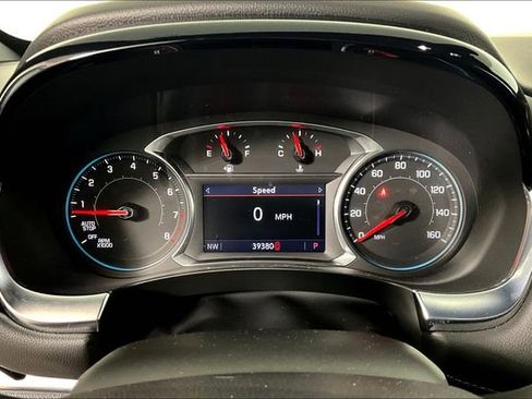 Used 2023 Chevrolet Traverse LT image 20