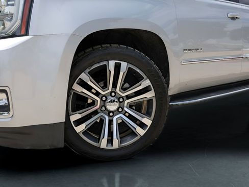 Used 2017 GMC Yukon Denali w/ Open Road Package AWD/4WD image 4