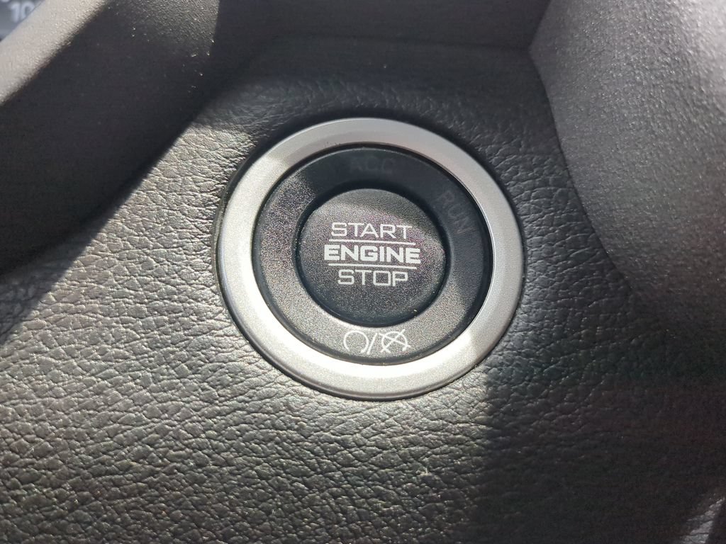 Used 2022 RAM 5500 Tradesman w/ Chrome Appearance Group RWD image 29