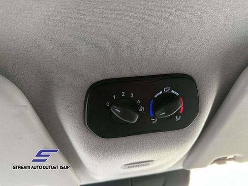 Used 2017 Ford Transit 350 XLT image 34