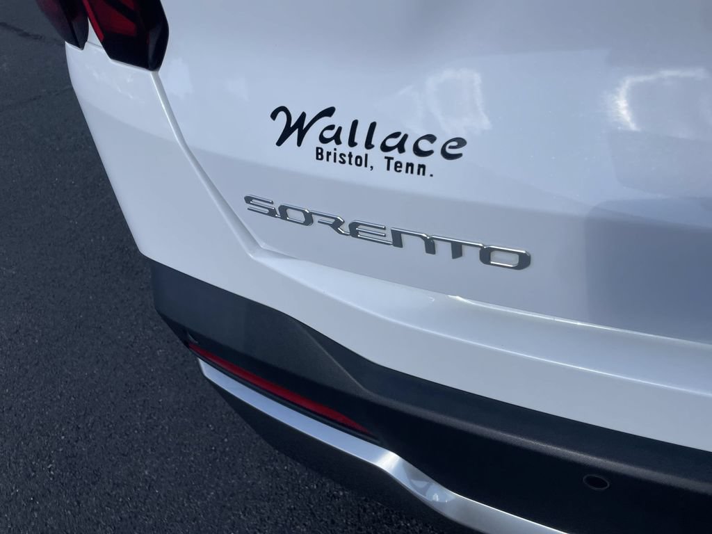 Certified 2024 Kia Sorento S AWD/4WD image 7