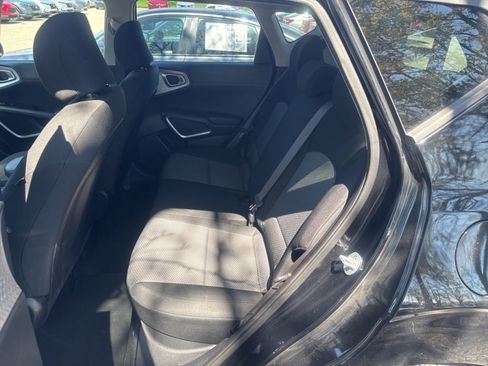 Used 2020 Kia Soul LX image 13