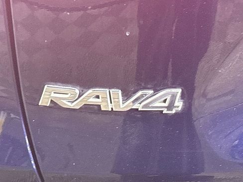 Used 2019 Toyota RAV4 XLE w/ Convenience Package image 24