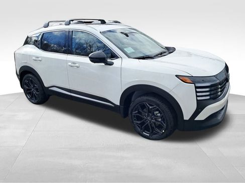 New 2026 Nissan Kicks SR w/ SR Premium Package image 15