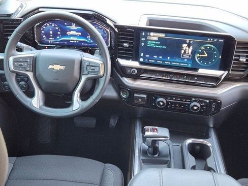 Used 2025 Chevrolet Silverado 1500 LT image 27