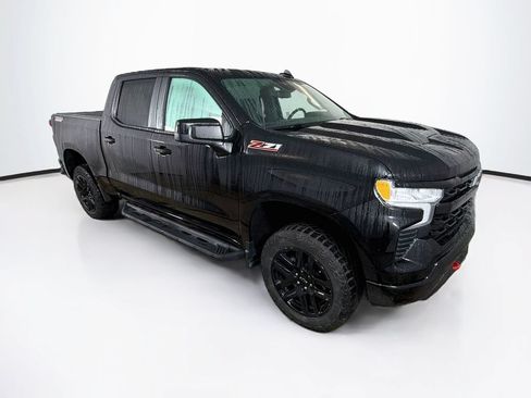 Used 2024 Chevrolet Silverado 1500 LT Trail Boss w/ Convenience Package II AWD/4WD image 3