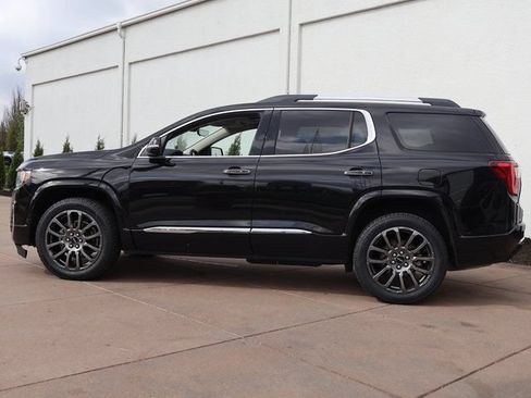 Used 2023 GMC Acadia Denali w/ Black Diamond Edition AWD/4WD image 2