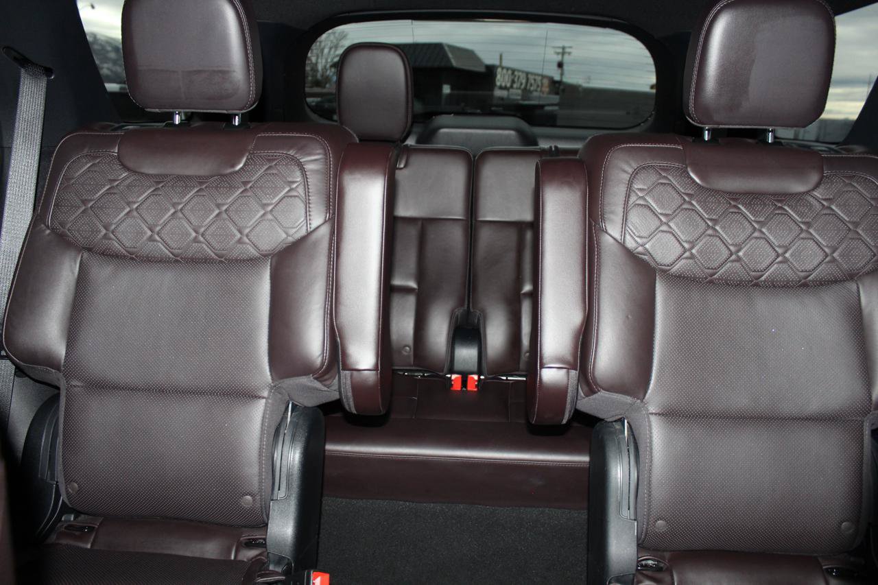 Used 2025 Ford Explorer Platinum w/ LUX Leather Package AWD/4WD image 5