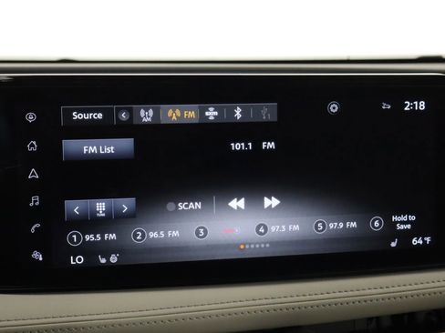 Used 2023 Nissan Ariya FWD image 29