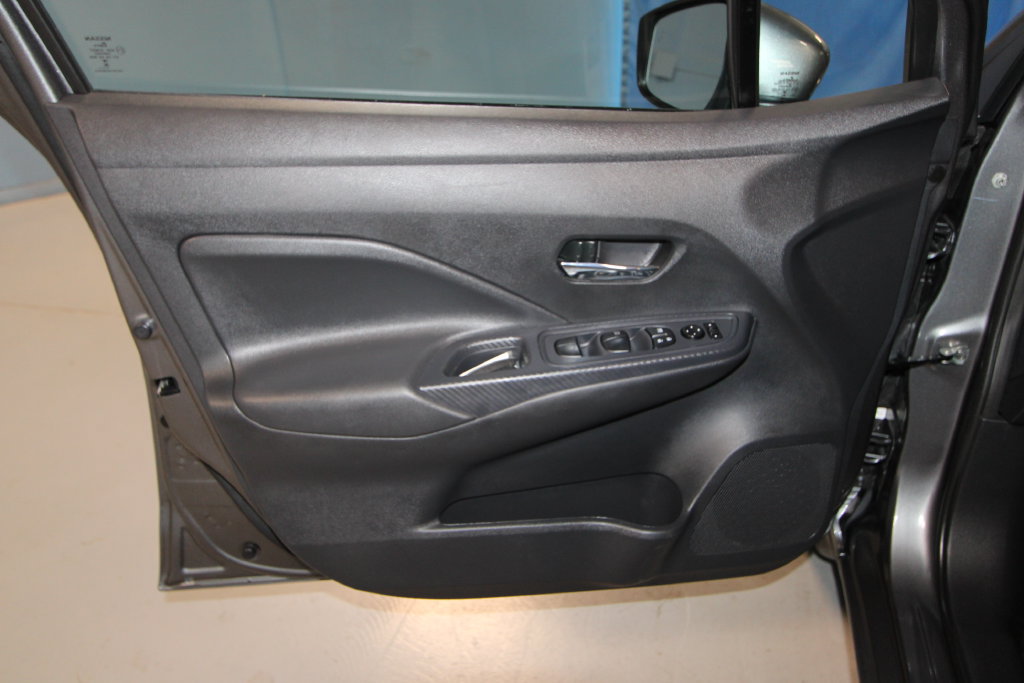 Used 2025 Nissan Versa SV w/ Trunk Package FWD image 16