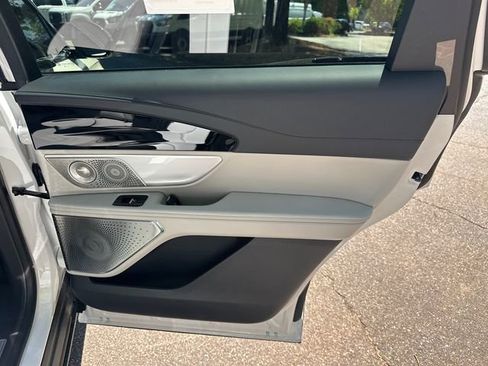 New 2026 Lincoln Nautilus Reserve AWD/4WD image 18