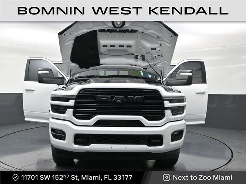 Used 2025 RAM 2500 Laramie image 32