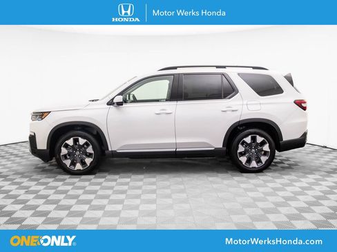 New 2026 Honda Pilot Elite image 2