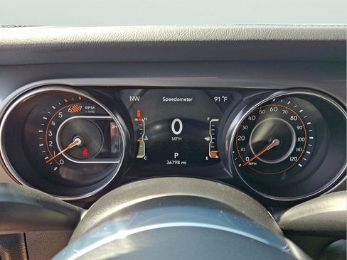 Used 2023 Jeep Wrangler Unlimited Sahara AWD/4WD image 19