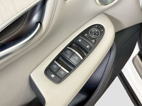 Used 2023 INFINITI QX50 Autograph AWD/4WD image 19