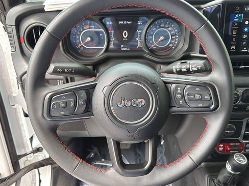Used 2024 Jeep Wrangler Unlimited Rubicon AWD/4WD image 19