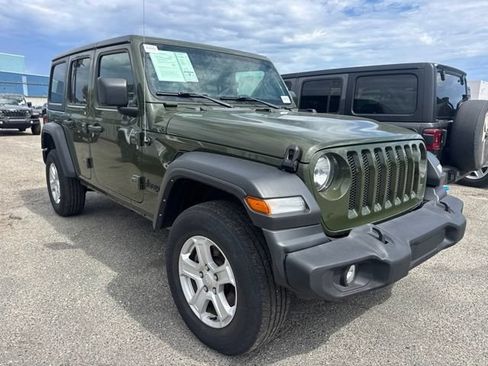 Used 2022 Jeep Wrangler Unlimited Sport AWD/4WD image 3
