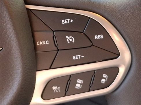 Used 2023 Chrysler 300 Touring L w/ Popular Equipment Group image 23