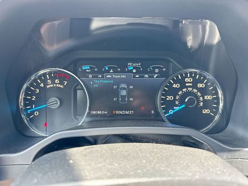 Used 2015 Ford F150 Platinum w/ Equipment Group 701A Luxury AWD/4WD image 12