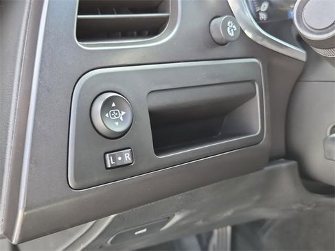 Used 2019 Chevrolet Corvette Grand Sport w/ Carbon Flash Badge Package image 23