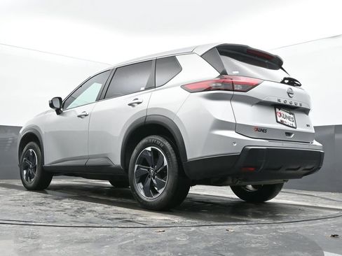Used 2024 Nissan Rogue SV image 47