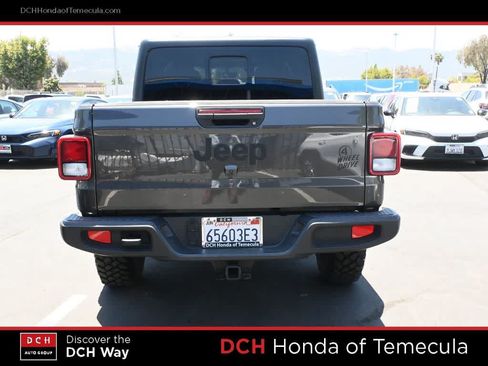 Used 2021 Jeep Gladiator Sport AWD/4WD image 6