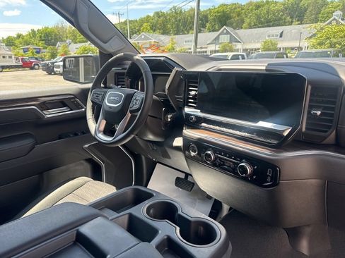 Used 2024 GMC Sierra 1500 Elevation AWD/4WD image 41
