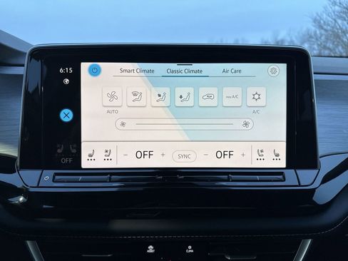 New 2026 Volkswagen Atlas Cross Sport SE AWD/4WD image 19