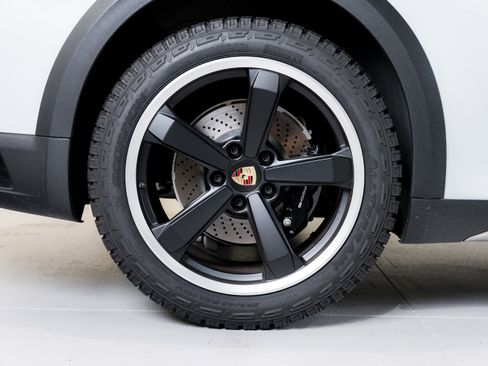Used 2024 Porsche 911 Dakar AWD/4WD image 95