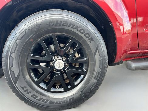 Used 2020 Nissan Frontier SV image 30