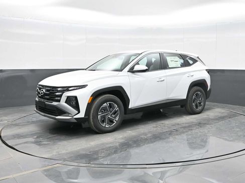 New 2026 Hyundai Tucson Blue SE w/ Tow & Go Package image 4