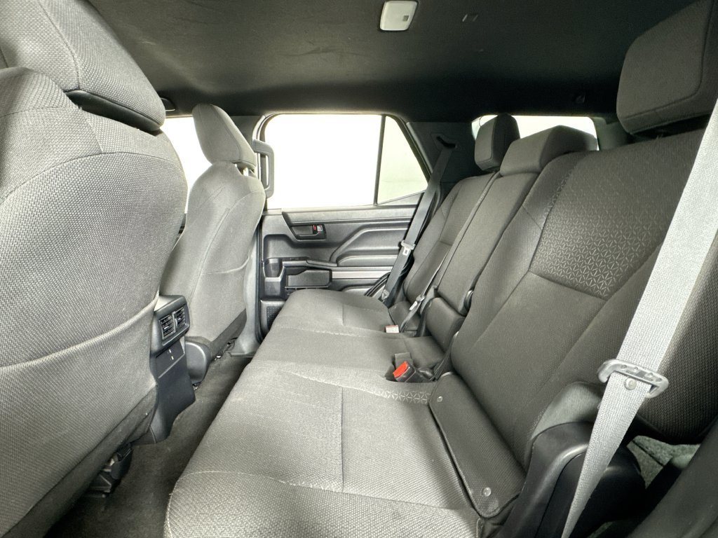 Used 2025 Toyota 4Runner SR5 AWD/4WD image 11