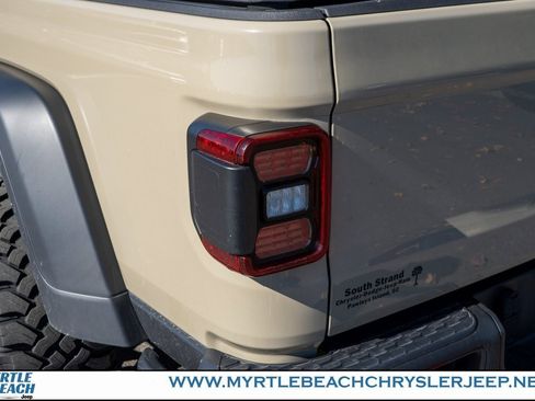 Certified 2020 Jeep Gladiator Rubicon w/ Safety Group image 11