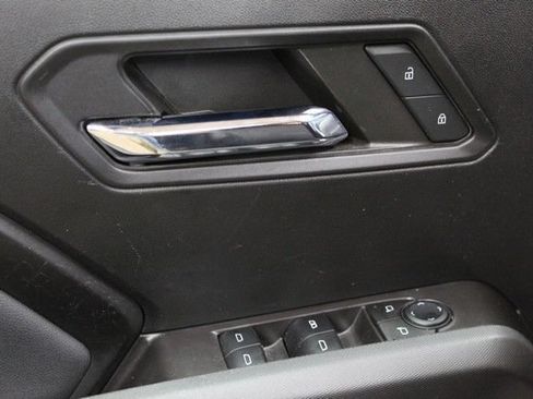 Used 2024 Chevrolet Colorado LT w/ LT Convenience Package II AWD/4WD image 16