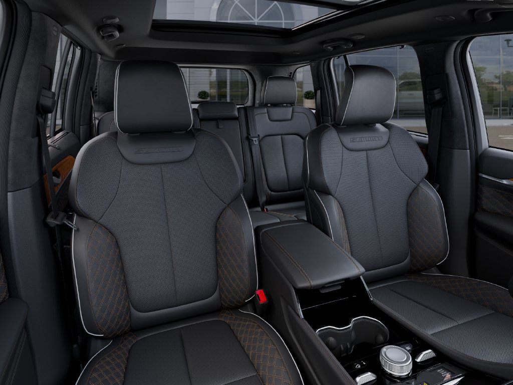 New 2027 Jeep Grand Cherokee Summit AWD/4WD image 16