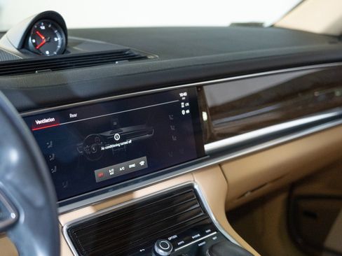 Certified 2023 Porsche Panamera Platinum Edition RWD image 20