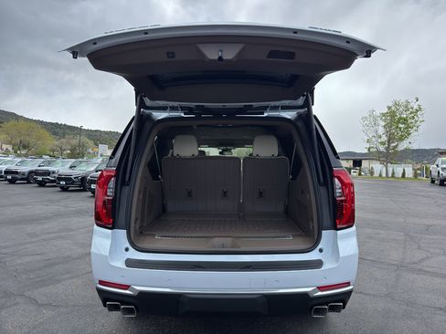 New 2026 GMC Yukon XL Denali image 10