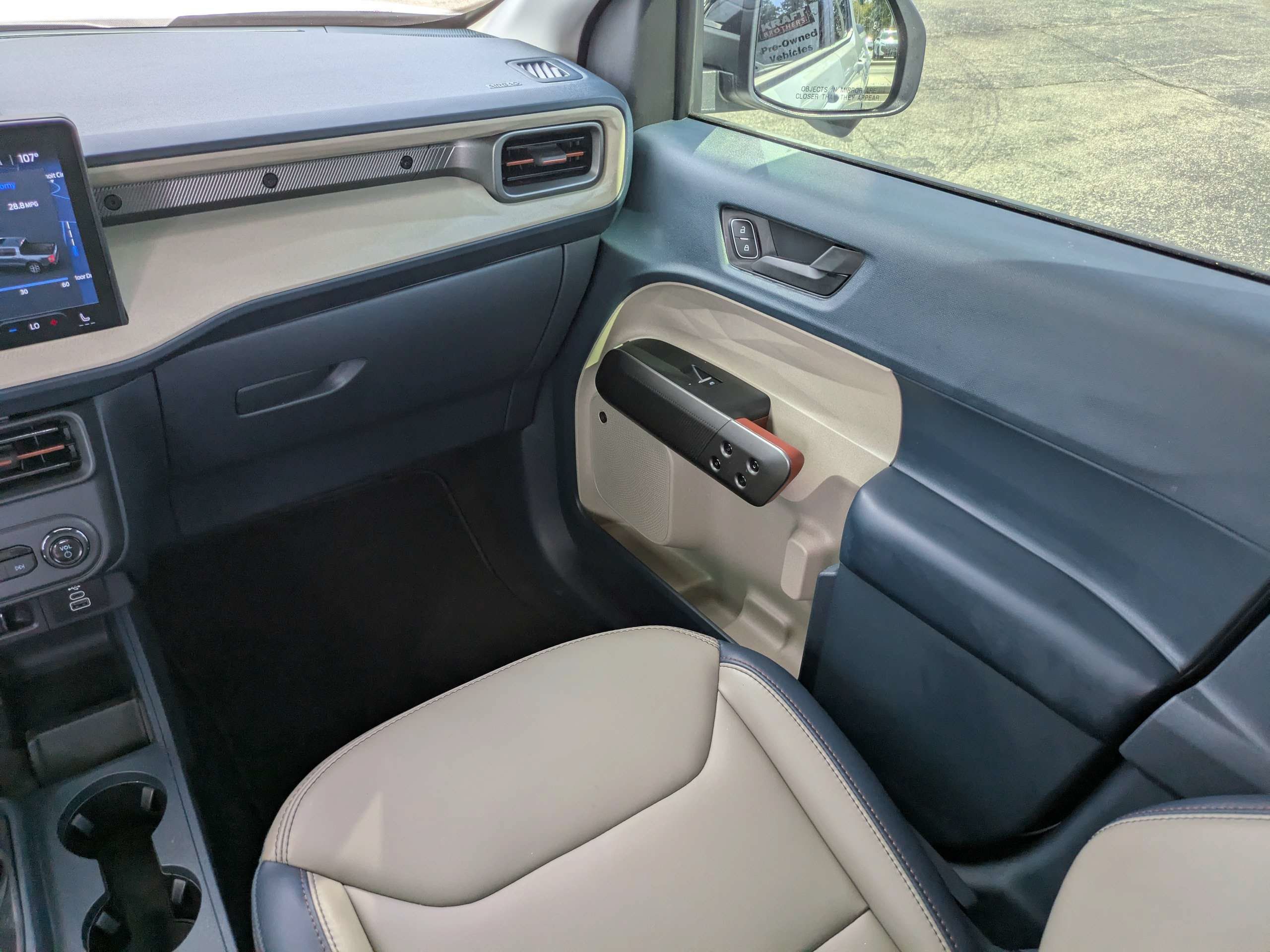 Used 2025 Ford Maverick Lariat w/ 4K Tow Package AWD/4WD image 17