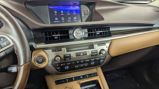 Used 2018 Lexus ES 350 w/ Luxury Package w/Wood Trim FWD image 28