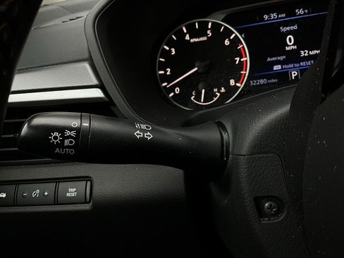 Used 2025 Nissan Altima 2.5 SR image 34